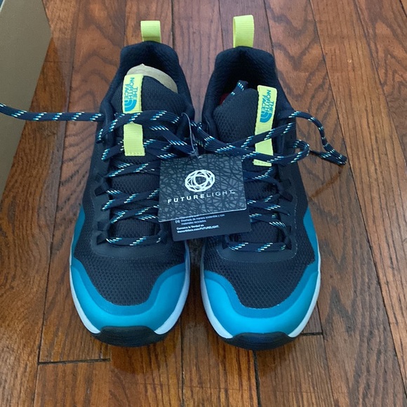 North Face Shoes - Picture 2 of 5